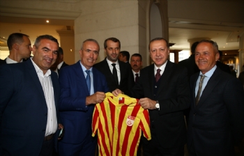 Erdoğan'a Prekazi ve Simoviç Sürprizi Erdoğan'a Prekazi ve Simoviç Sürprizi
