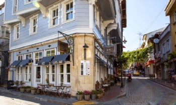 Arnavutköy'ün Göçlerle Yoğrulmuş Kısa Tarihi Arnavutköy'ün Göçlerle Yoğrulmuş Kısa Tarihi