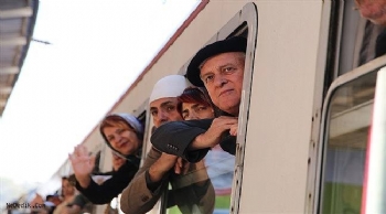 Bir Kofer Bir Sandık... Bir Kofer Bir Sandık...