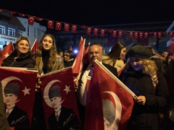 Sinoplu Mübadillerden Coşkulu Kutlama Sinoplu Mübadillerden Coşkulu Kutlama