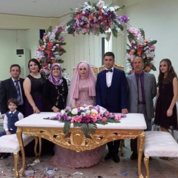 Taşova Mübadele Derneği Başkanı Oğlunu Nişanladı Taşova Mübadele Derneği Başkanı Oğlunu Nişanladı