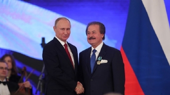 Cavit Çağlar'a Putin'den Devlet Nişanı