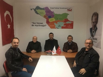 Erdem: Boşnaklar'a Hakareti Kınıyoruz. Erdem: Boşnaklar'a Hakareti Kınıyoruz.