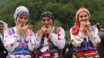 Kuşdili Öksüz Kaldı Kuşdili Öksüz Kaldı